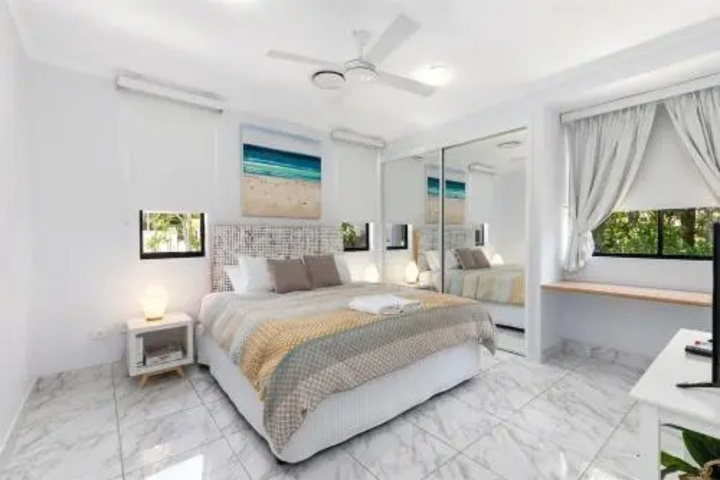 Room 2 of 12