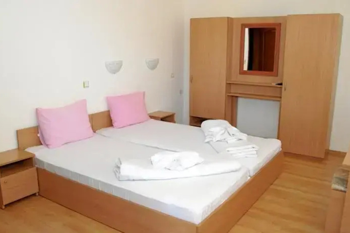Room 2 of 15