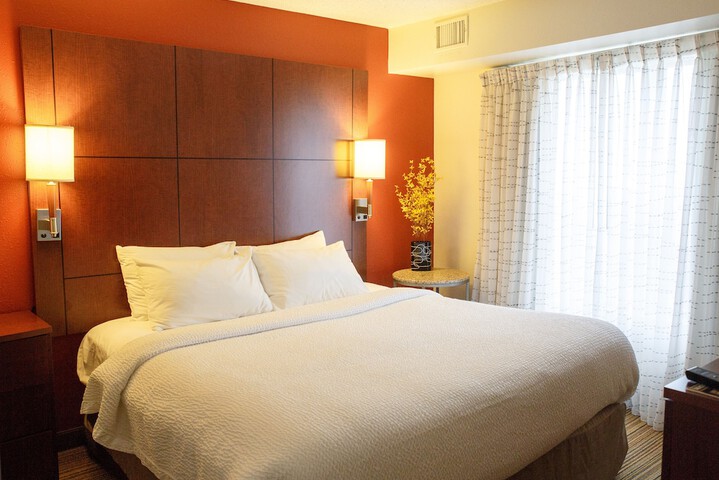 1 King Bed Suite (1 of 12)
