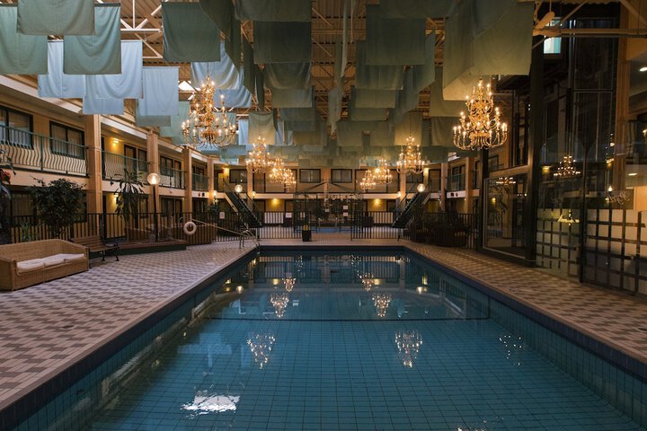 Pool 44 of 60