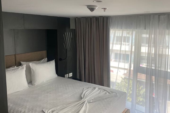 Room 88 of 253
