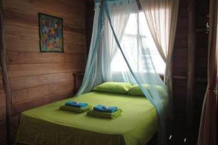 Room 7 of 11