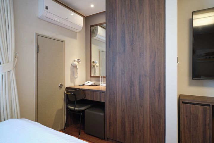 Clean Restrooms