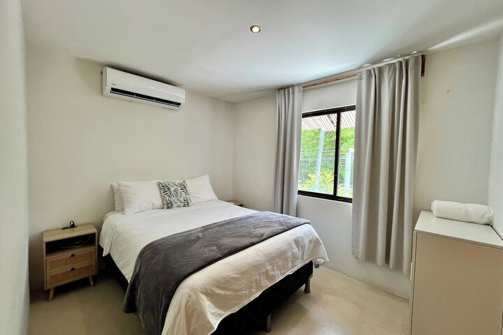 Room 15 of 97