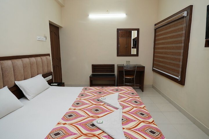 Room 5 of 19