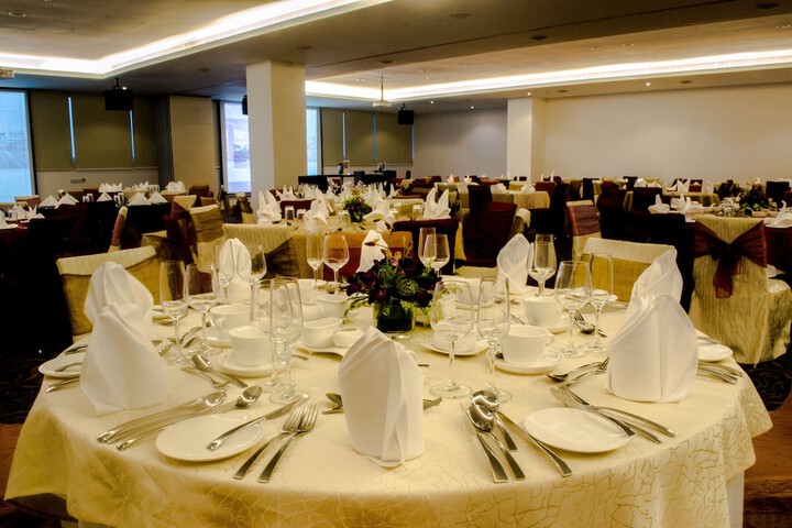 Ballroom/Hall 75 of 93