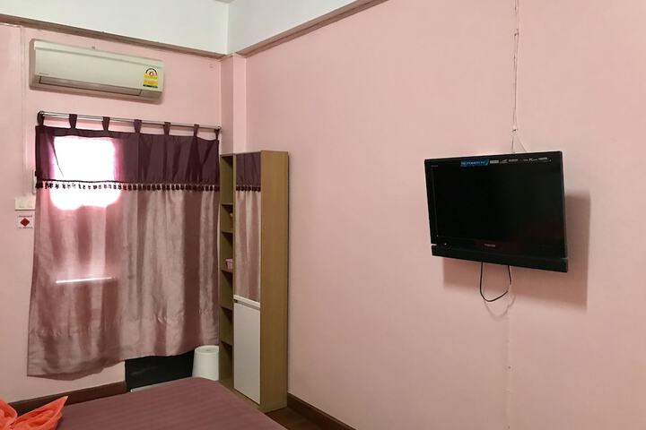 Room 10 of 20