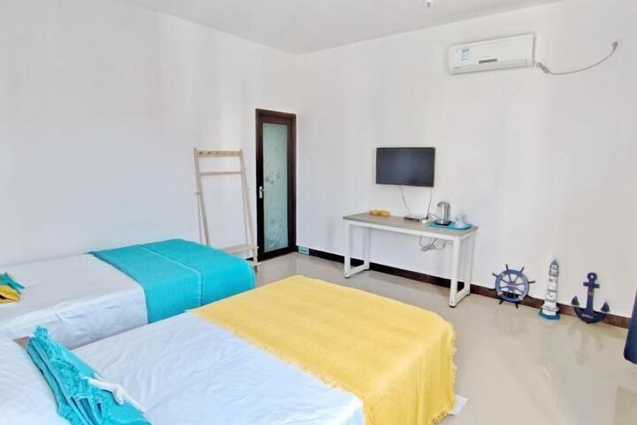 Room 43 of 62