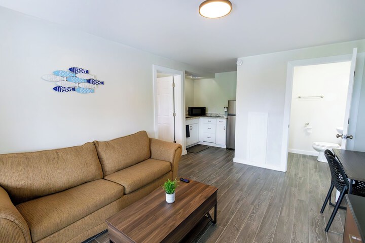 Room 32 of 57