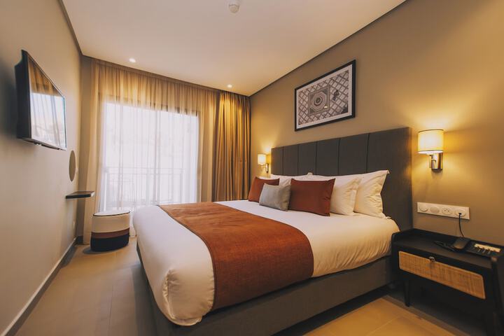 Room 8 of 43