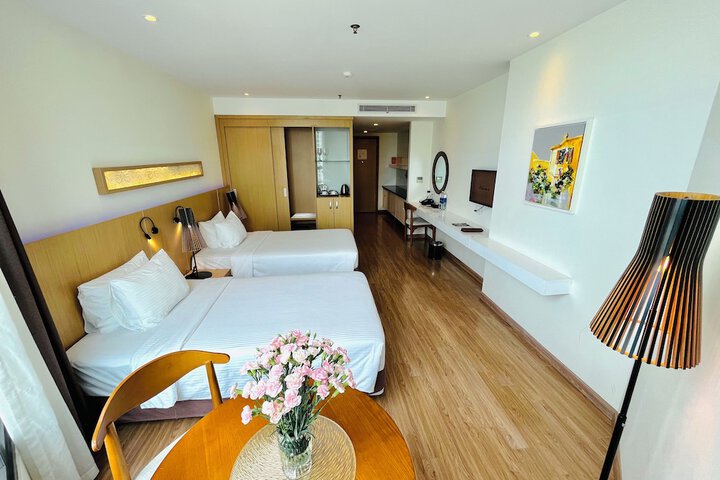 Room 19 of 180