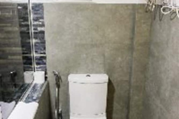 Room 11 of 29