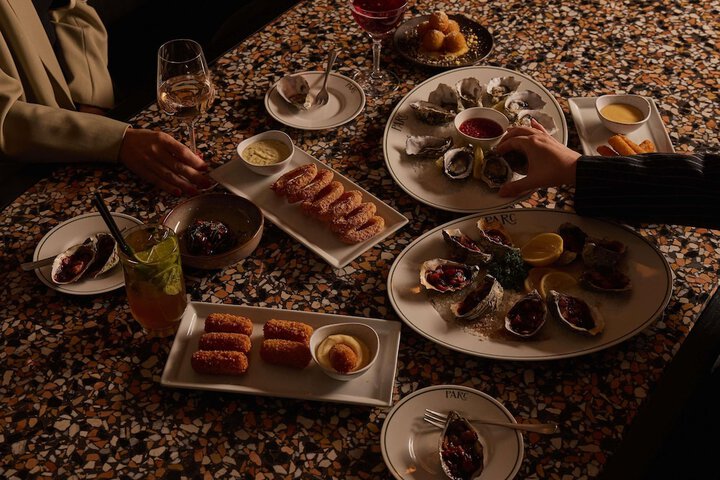 Dining 52 of 88