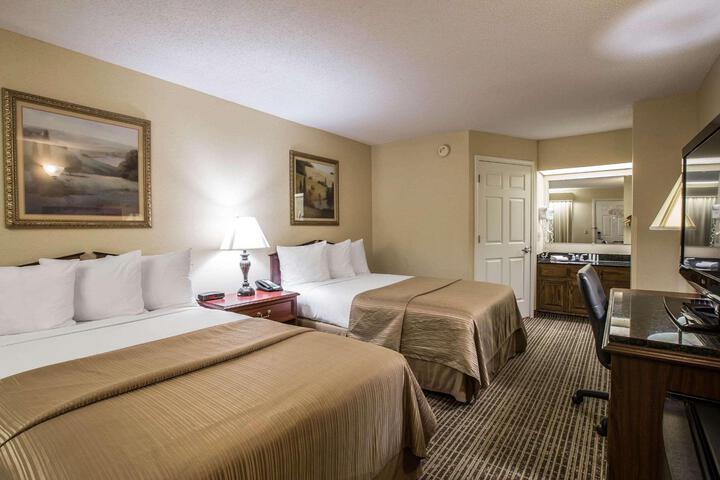 Double Accessible King Size Bed (5 of 16)