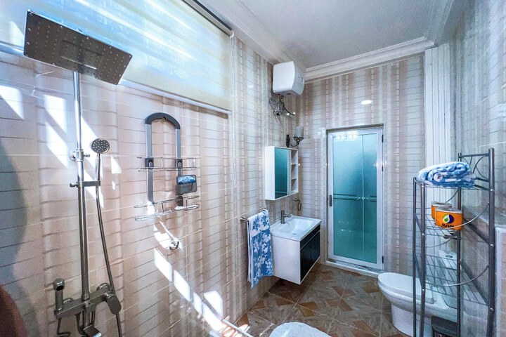 Room 9 of 9