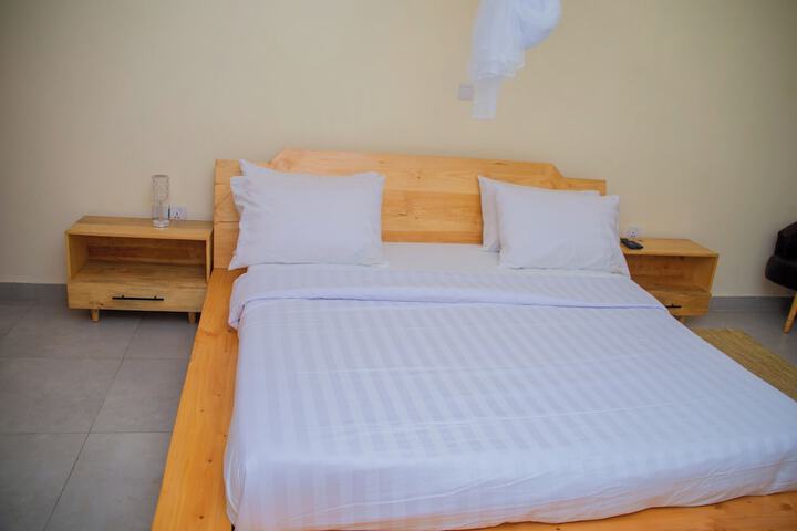 Room 30 of 53