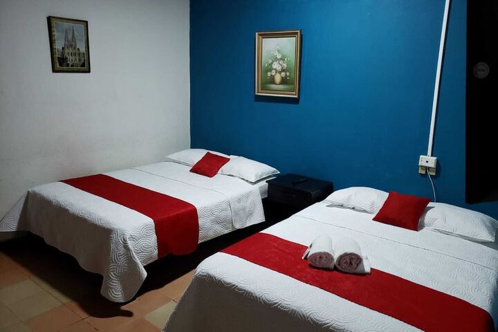 Room 8 of 18