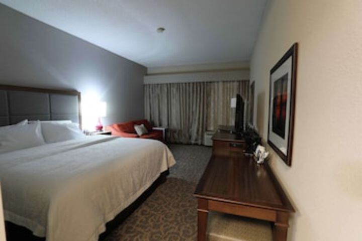 Room 16 of 105