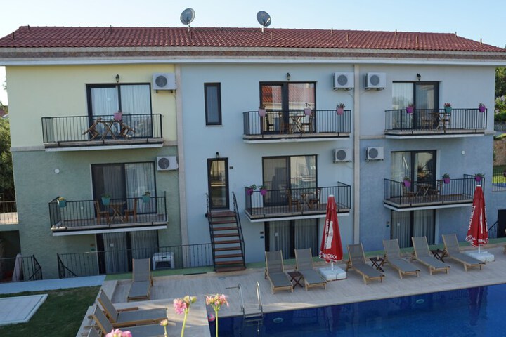 Hotel Exterior 126 of 139