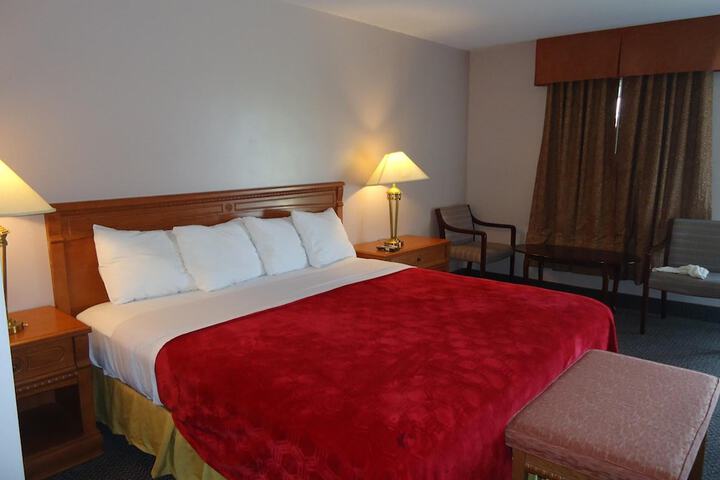 Room 28 of 39
