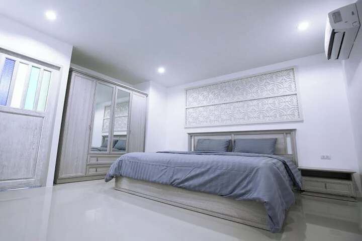 Room 18 of 59