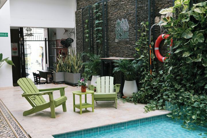 Pool 19 of 26
