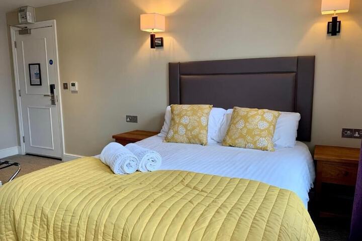 Room 14 of 64