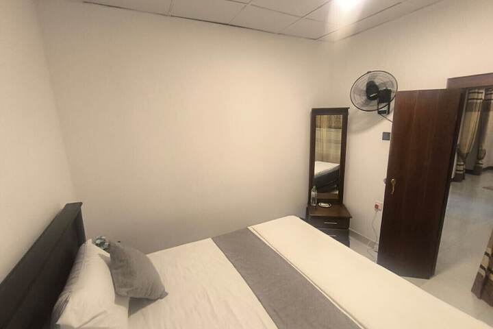 Room 8 of 20
