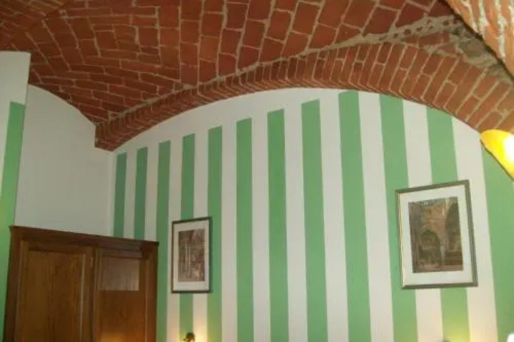 Room 8 of 8