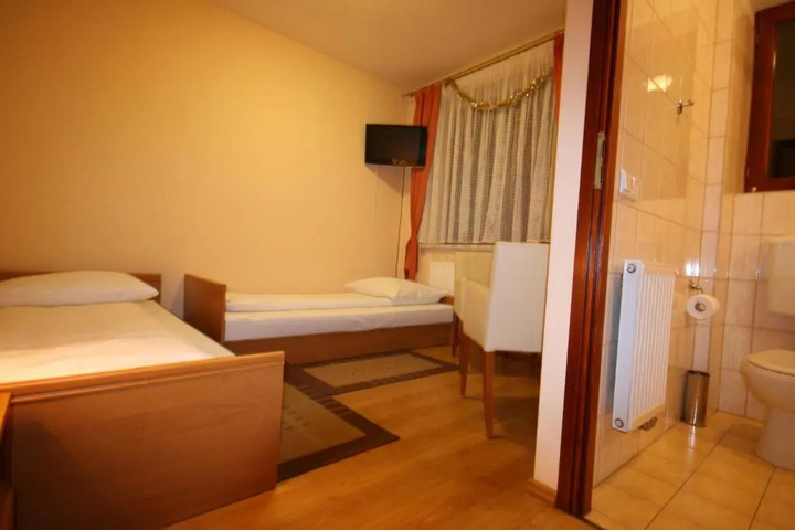 Room 3 of 11
