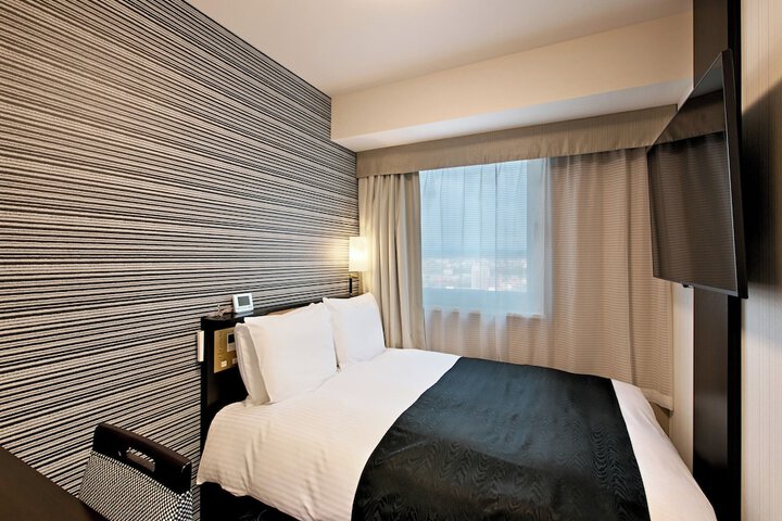 Room 18 of 49