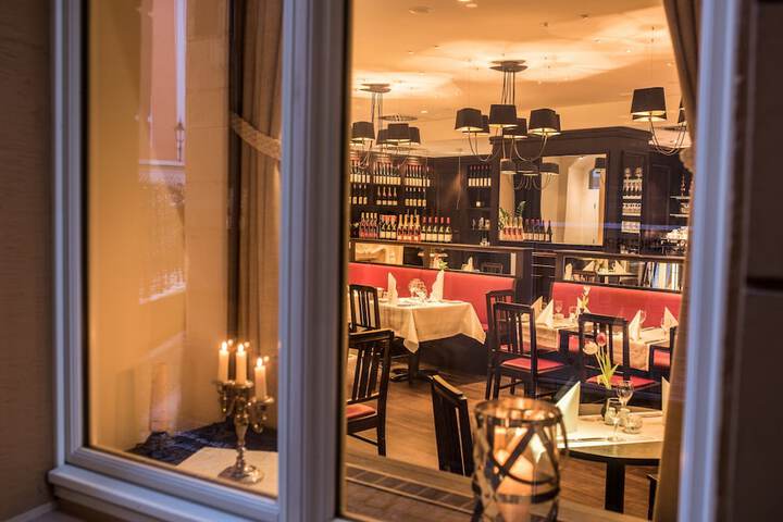 Dining Photos