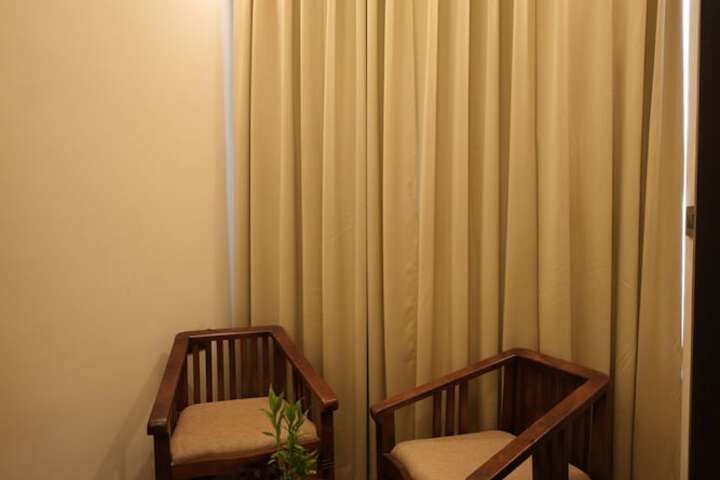 Room 37 of 97