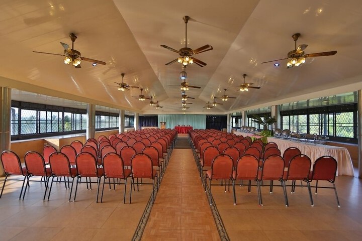 Ballroom/Hall 26 of 30
