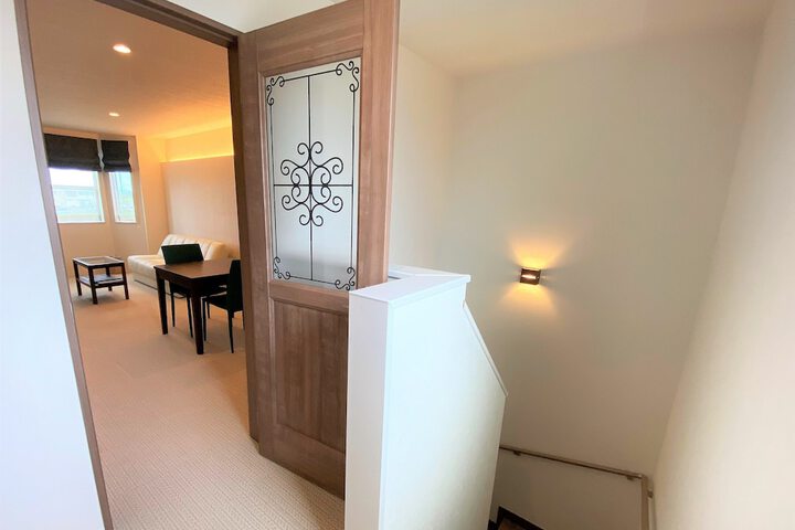 Room 8 of 35