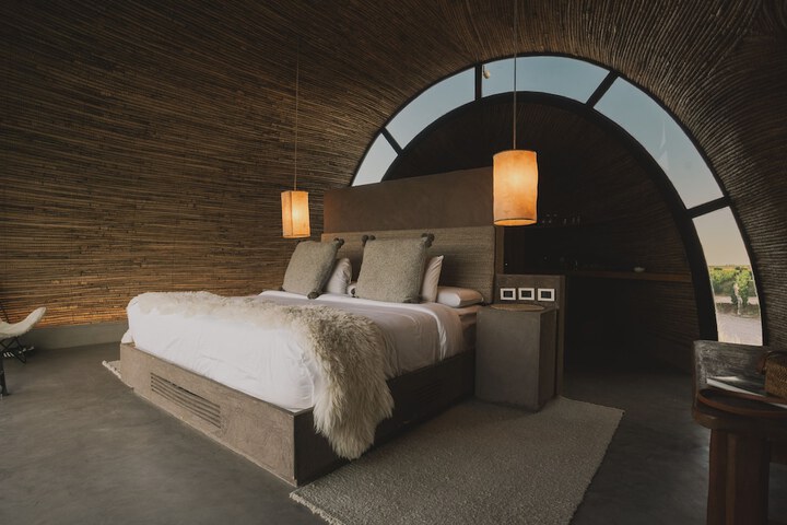 Room 6 of 44