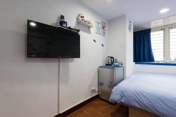 Room 27 of 129
