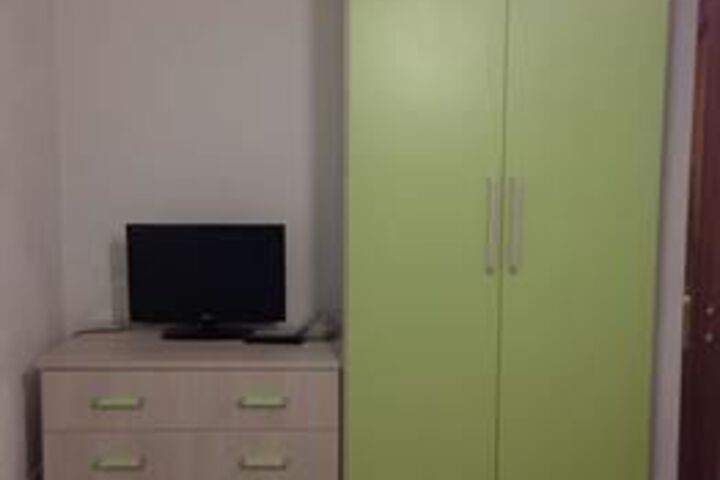 Room 11 of 25