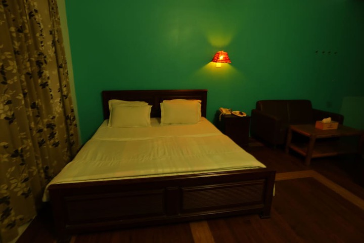 Room 7 of 24