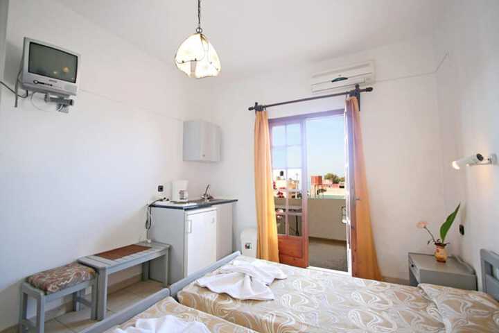 Room 12 of 37