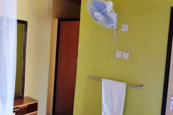 Room 7 of 20