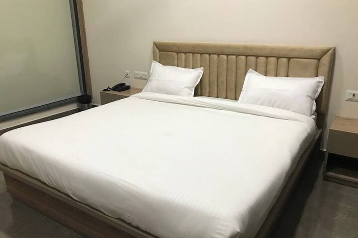 Room 16 of 53
