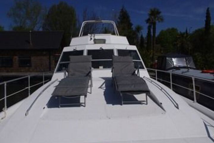 Sundeck 24 of 24