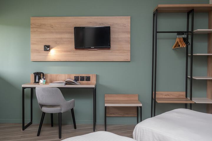 Room 7 of 35