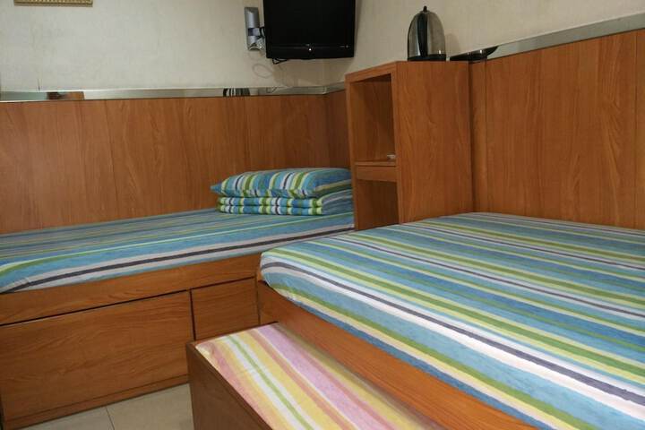 Room 19 of 32