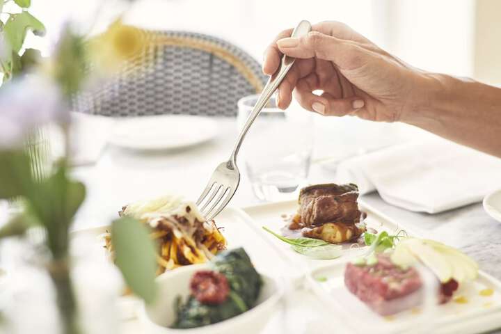 Dining 75 of 134