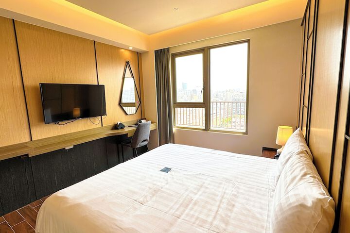 Room 13 of 67