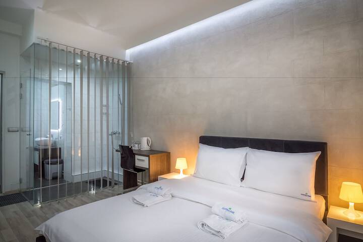 Room 8 of 55