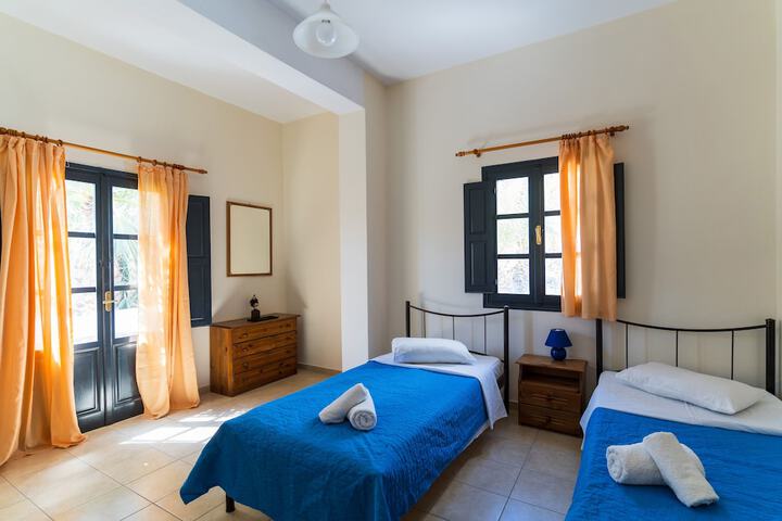 Room 5 of 50