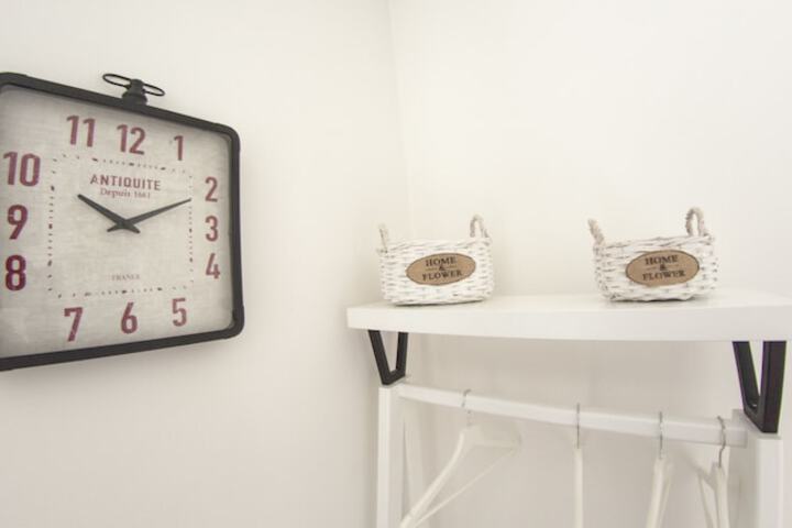Room 12 of 111
